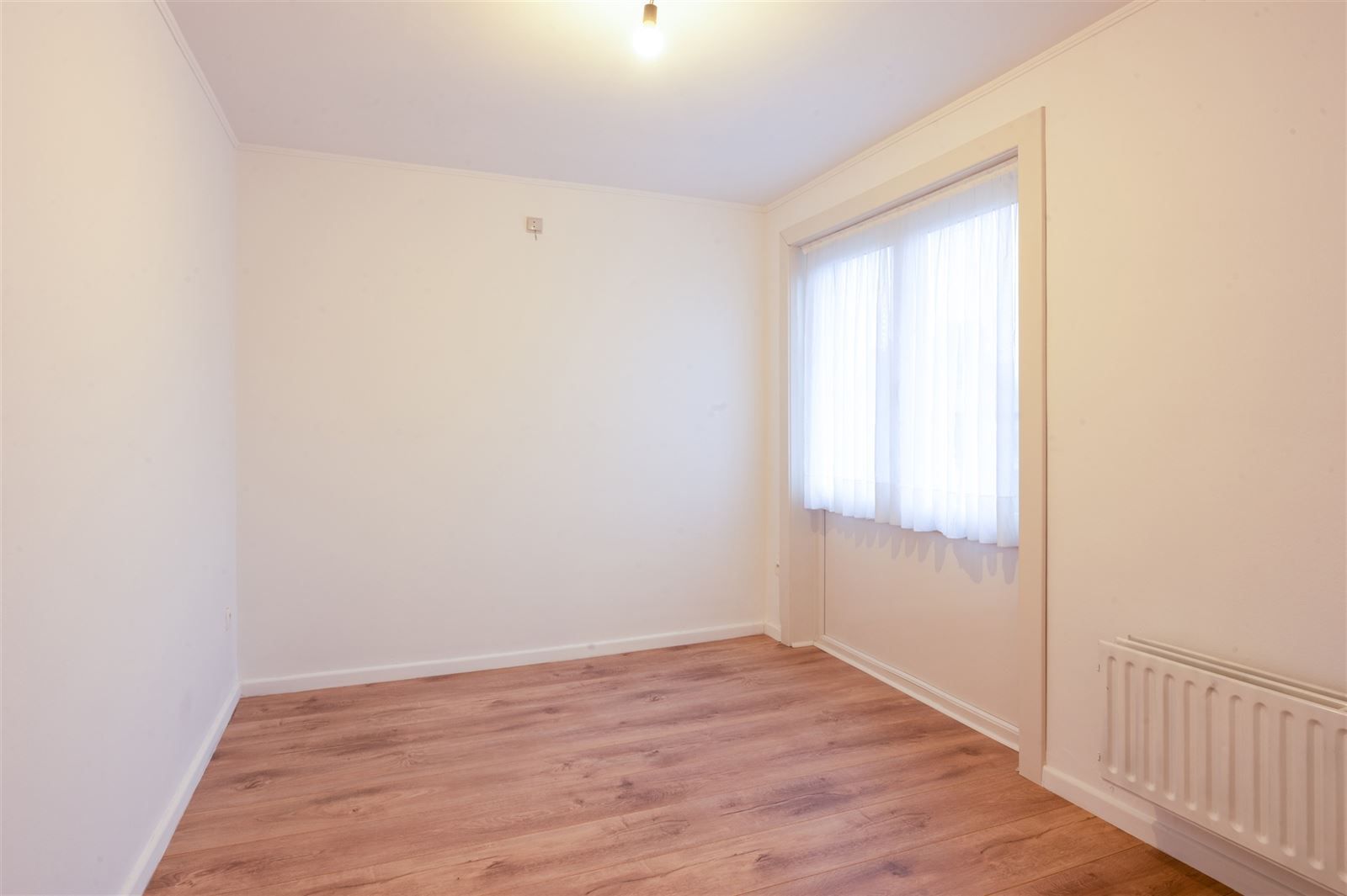 Gezellige gerenoveerde woning in een rustige wijk, met ruime tuin en garage foto 11