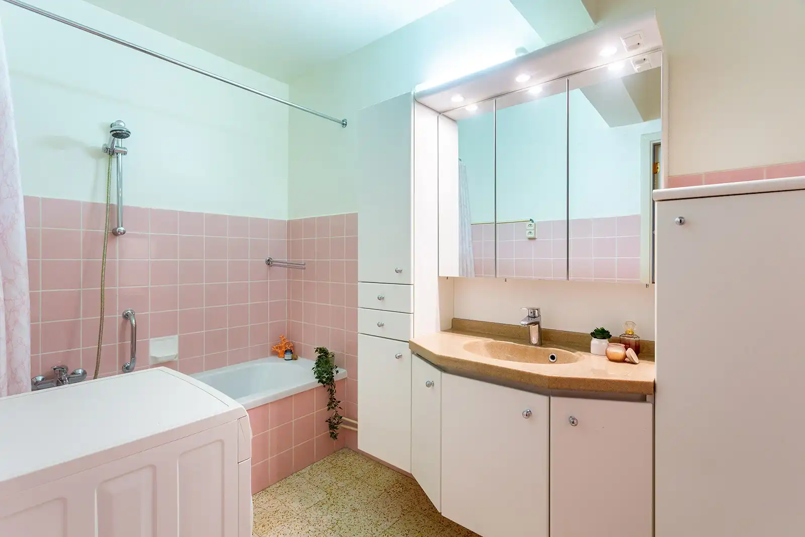 2 slaapkamer appartement met veel lichtinval foto 19