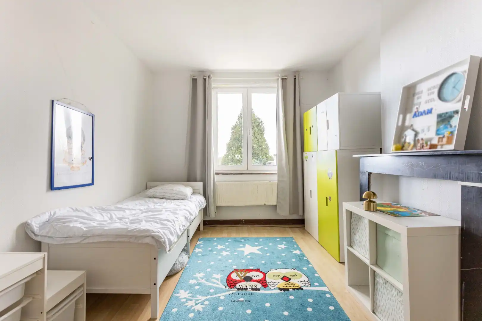 Ruime gezinswoning met 4 slaapkamers, tuin en eigen parkeerplaats. foto 17