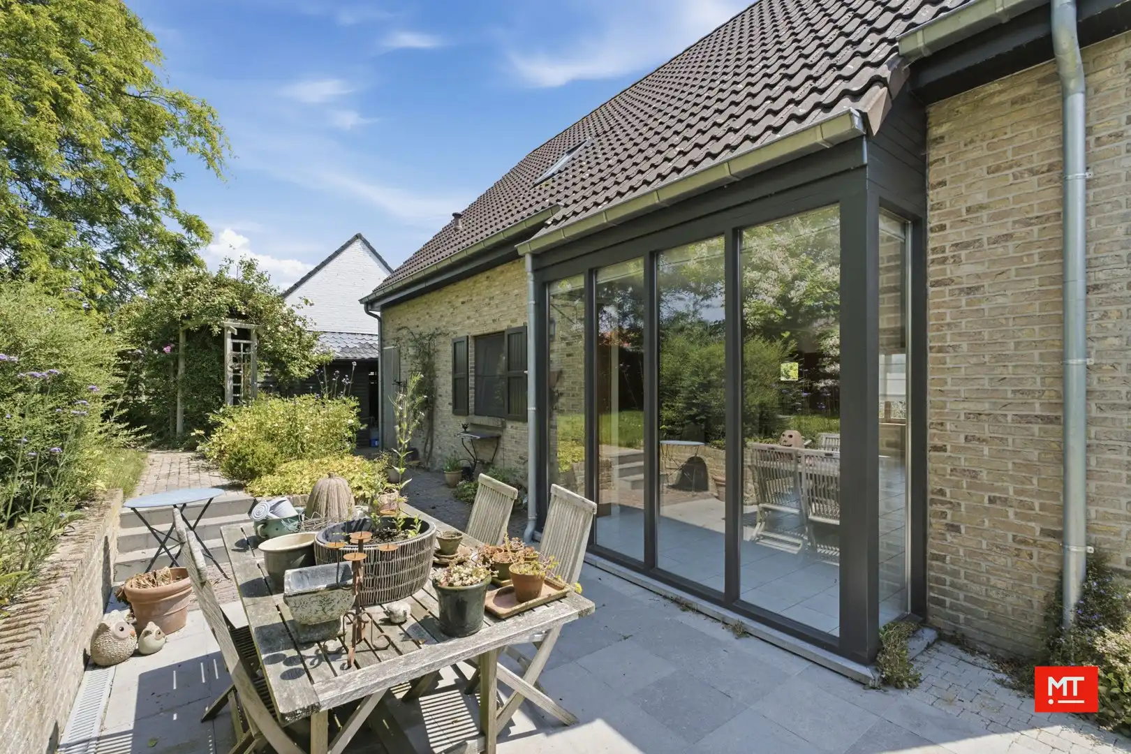 Alleenstaande woning met 4 slaapkamers, zonnige tuin en garage op de Molenhoek foto 22