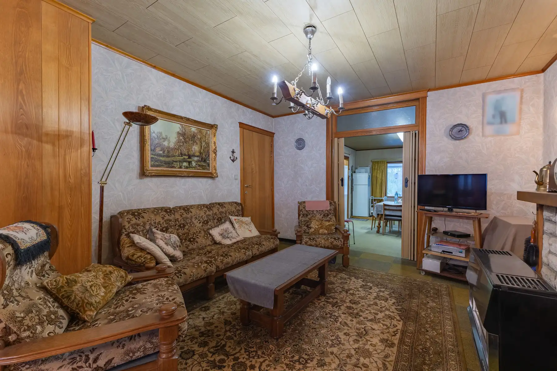 Gunstig gelegen te renoveren woning, 2 slaapkamers en tuin foto 6