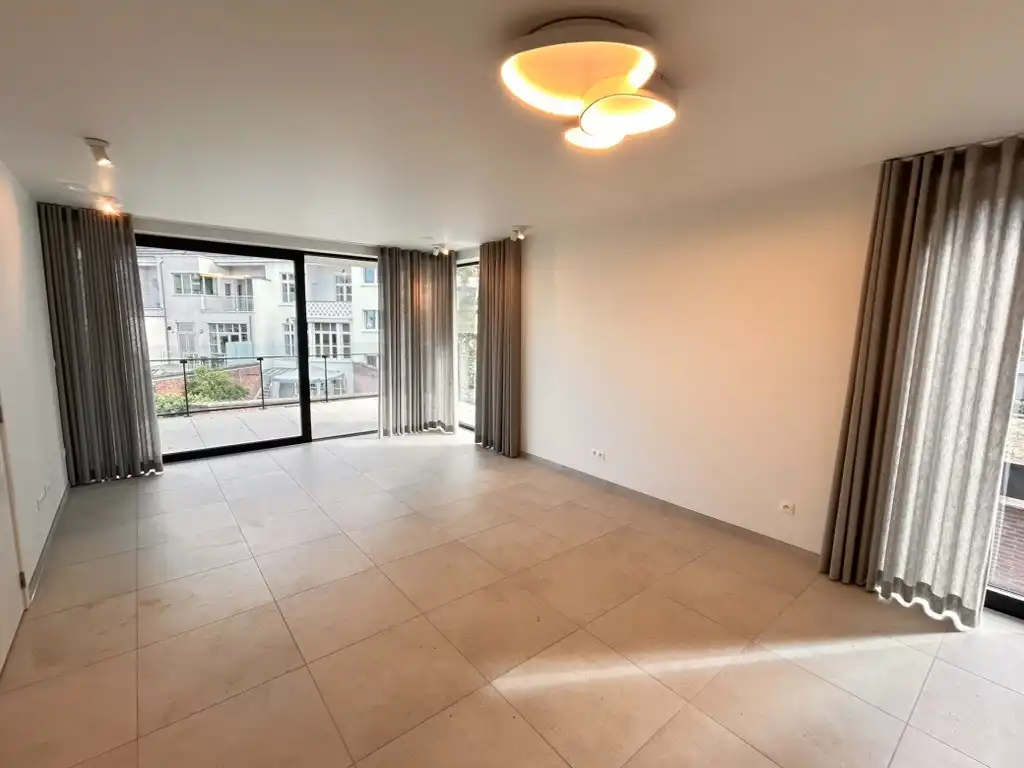 Luxueus appartement in hartje Hasselt foto {{pictureIndex}}