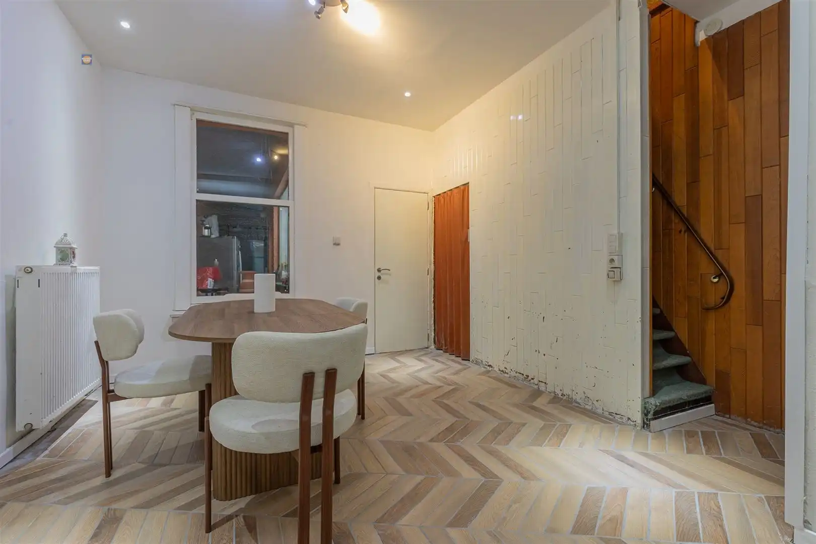 Charmante woning met renovatiepotentieel foto 4