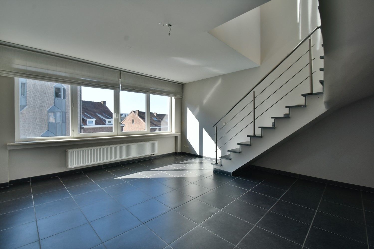 Modern duplex-appartement met 2 dakterrassen en een garage in Lanaken-Centrum foto 11