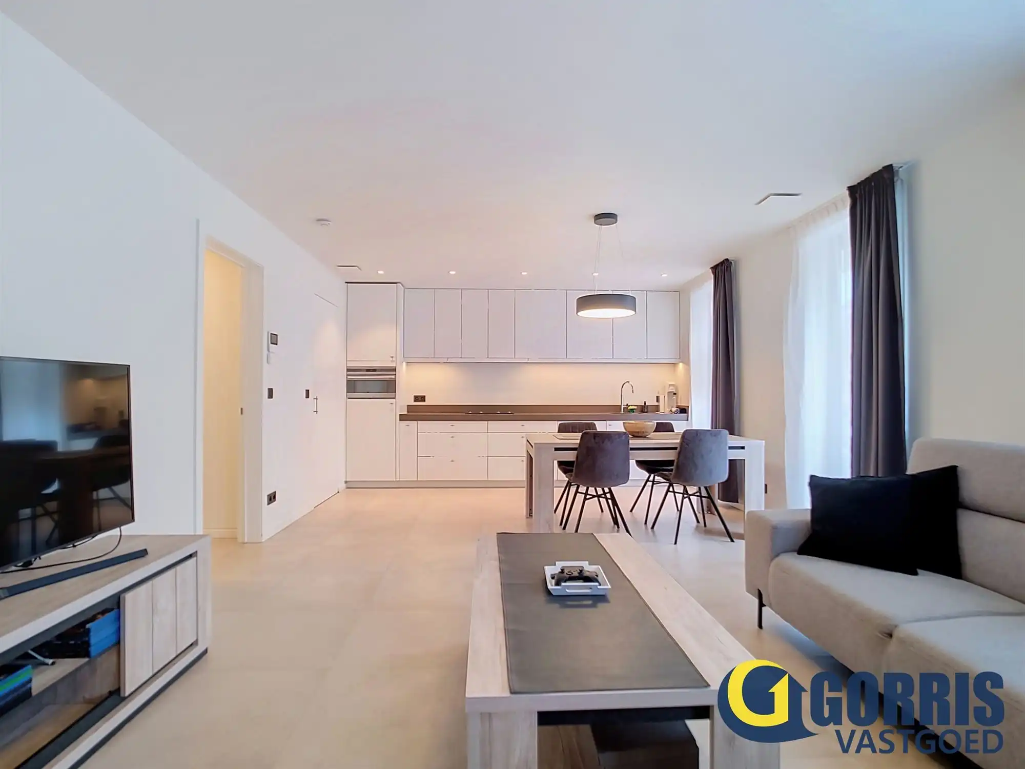 Gelijkvloers appartement met 2 slaapkamers foto 2