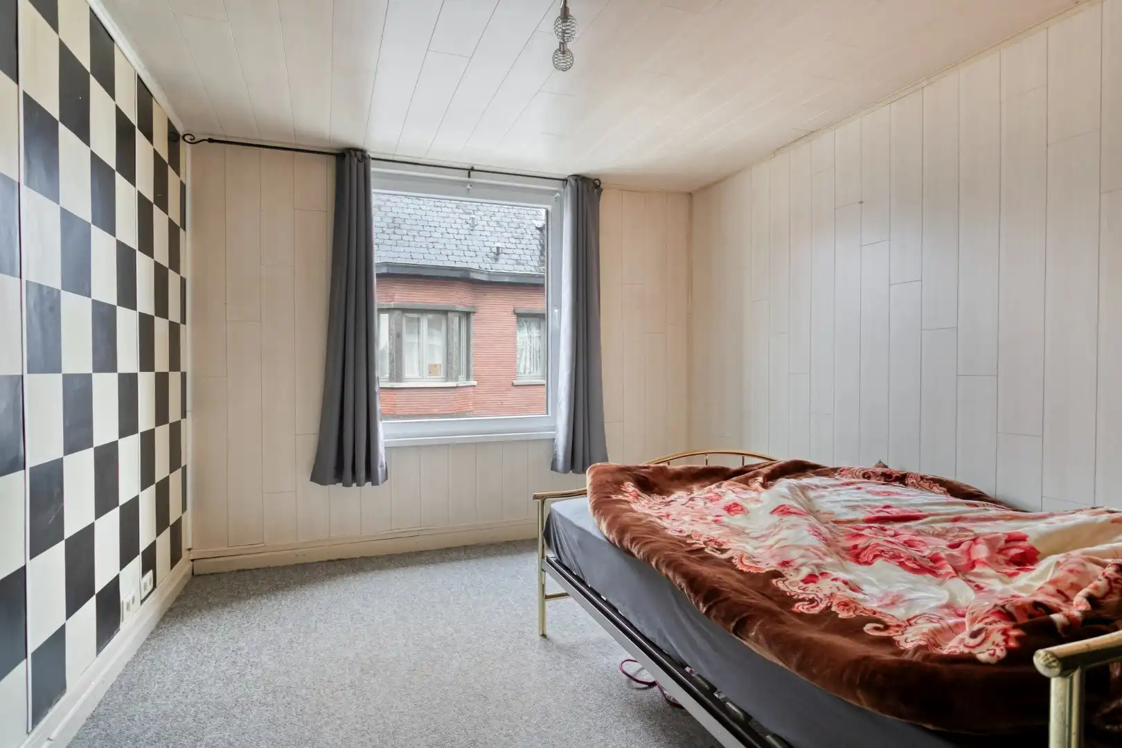 Handelshuis met woonst op centrale locatie, 5 slaapkamers foto 10