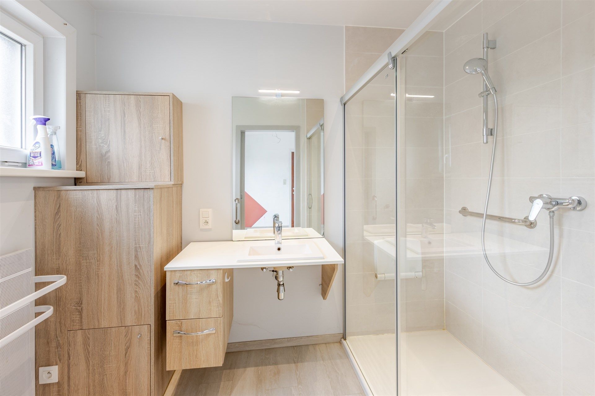 Te renoveren dubbelwoning met veel potentieel foto 20