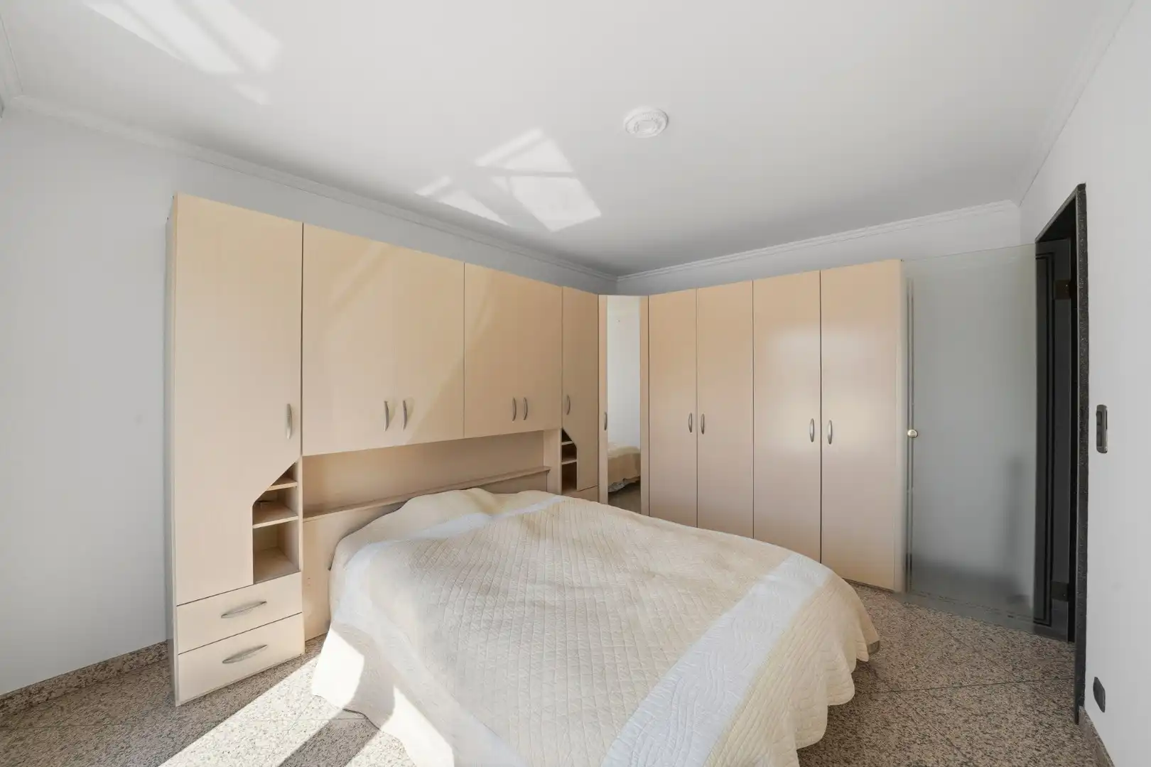 Instapklaar appartement met 2 slaapkamers en terras van 63 m² foto 12
