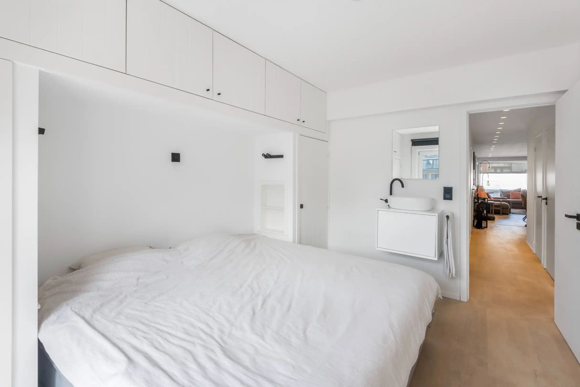 Instapklaar appartement vlakbij strand en het Lichttorenplein.  foto 7