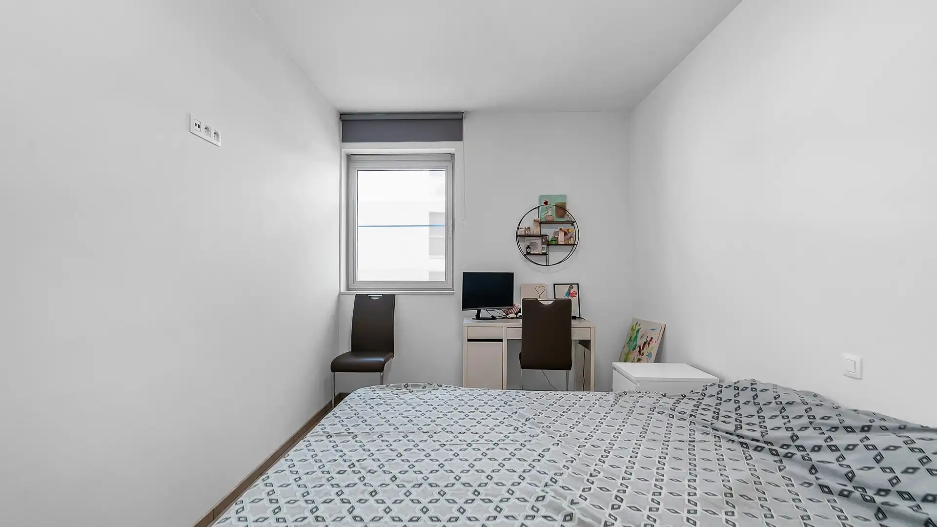 Instapklaar en energiezuinig appartement met 2 slaapkamers en 2 ondergrondse autostaanplaatsen foto 10