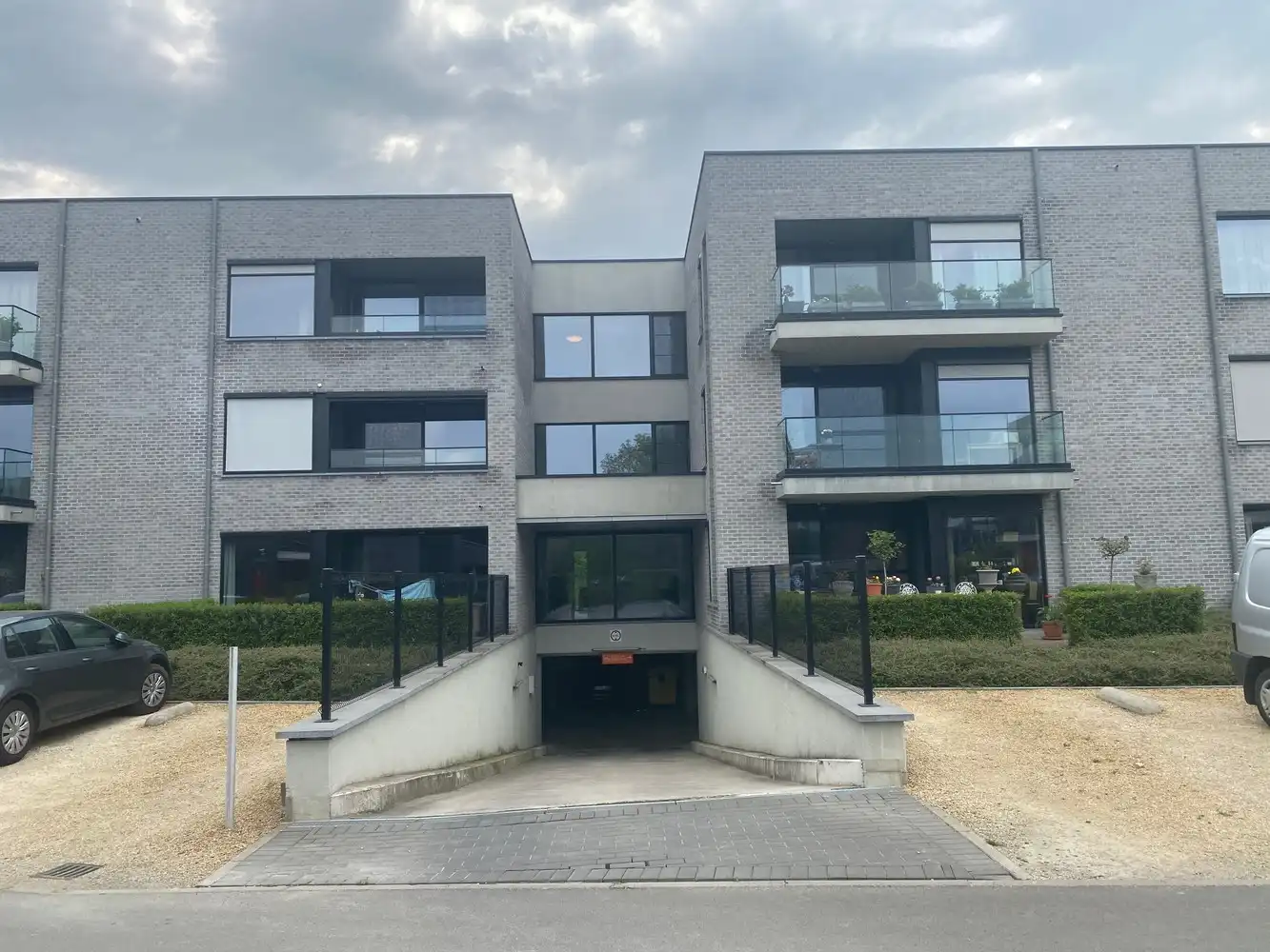 Garage te koop foto 2