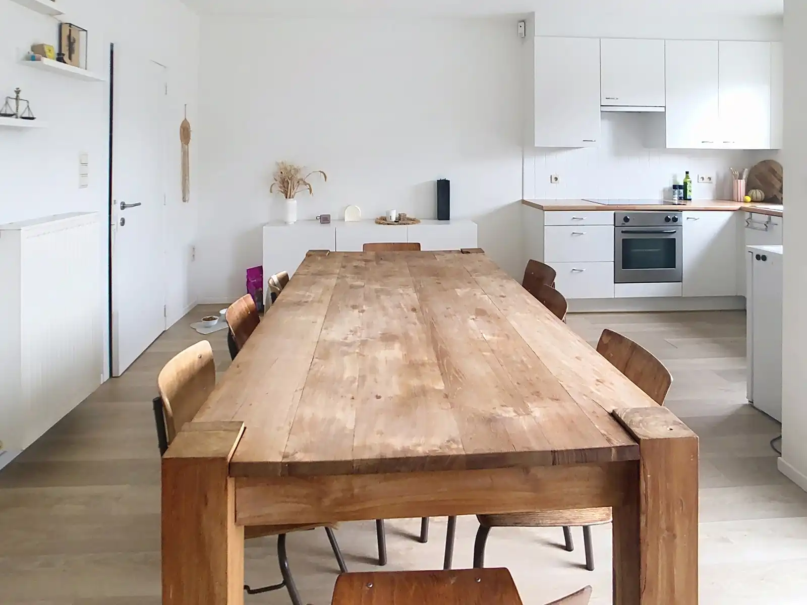 Nabij centrum: woning met 3 slaapkamers, tuin en garage foto 6