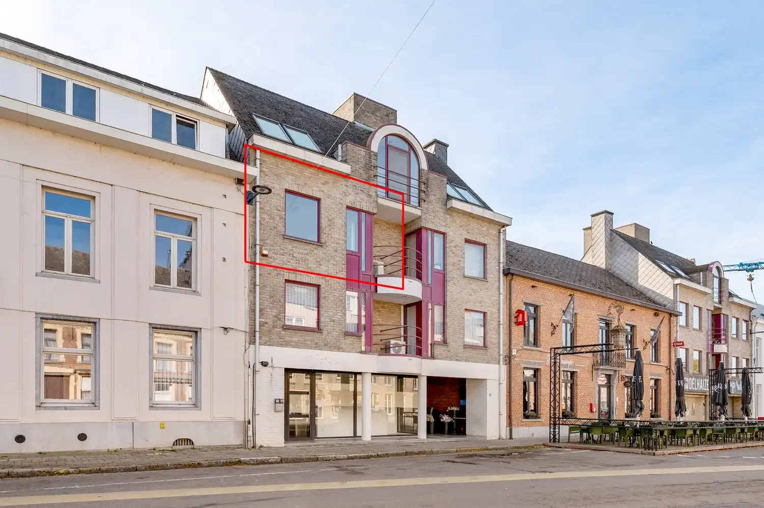 TE KOOP – Instapklaar appartement met 2 slaapkamers in het centrum van Berlaar. foto 2