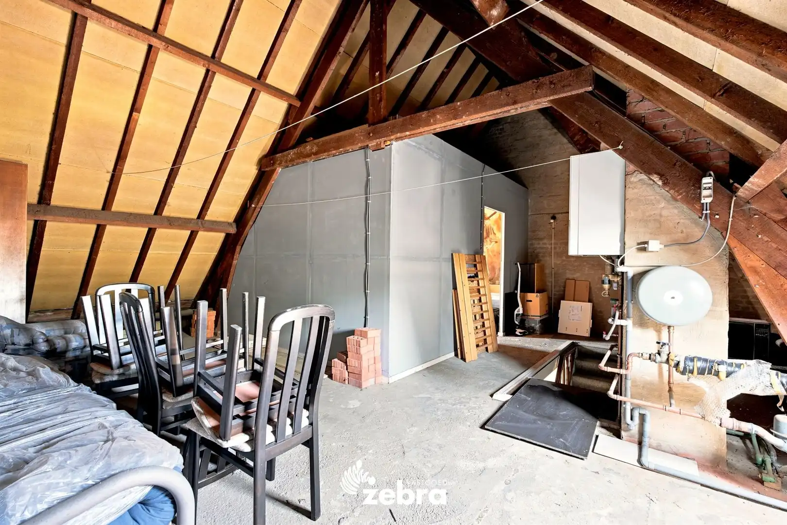 Stevige woning met fantastische tuin in Roeselare! foto 15