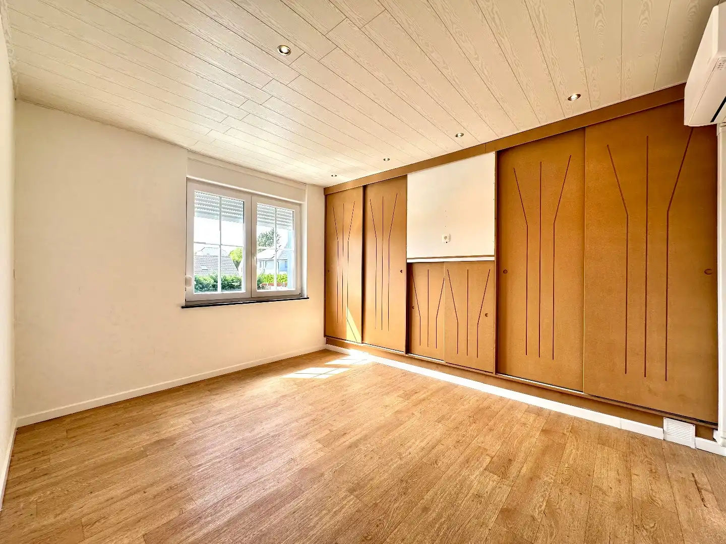 Ruime en gerenoveerde gezinswoning met 3 slaapkamers en veel comfort foto 19