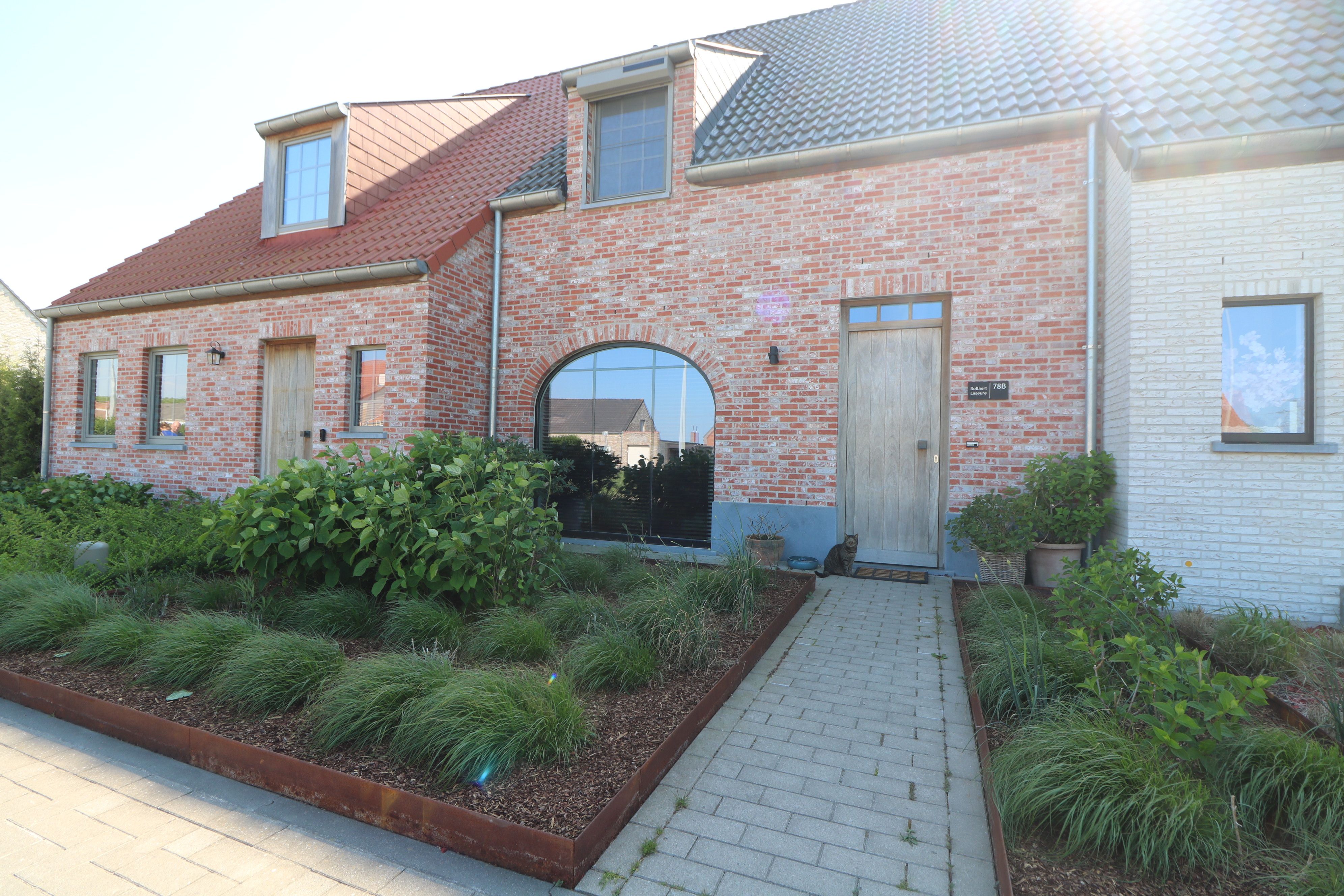 Instapklare, recente woning met 3 slaapkamers, zonnige tuin, garage én autostandplaats. foto 14