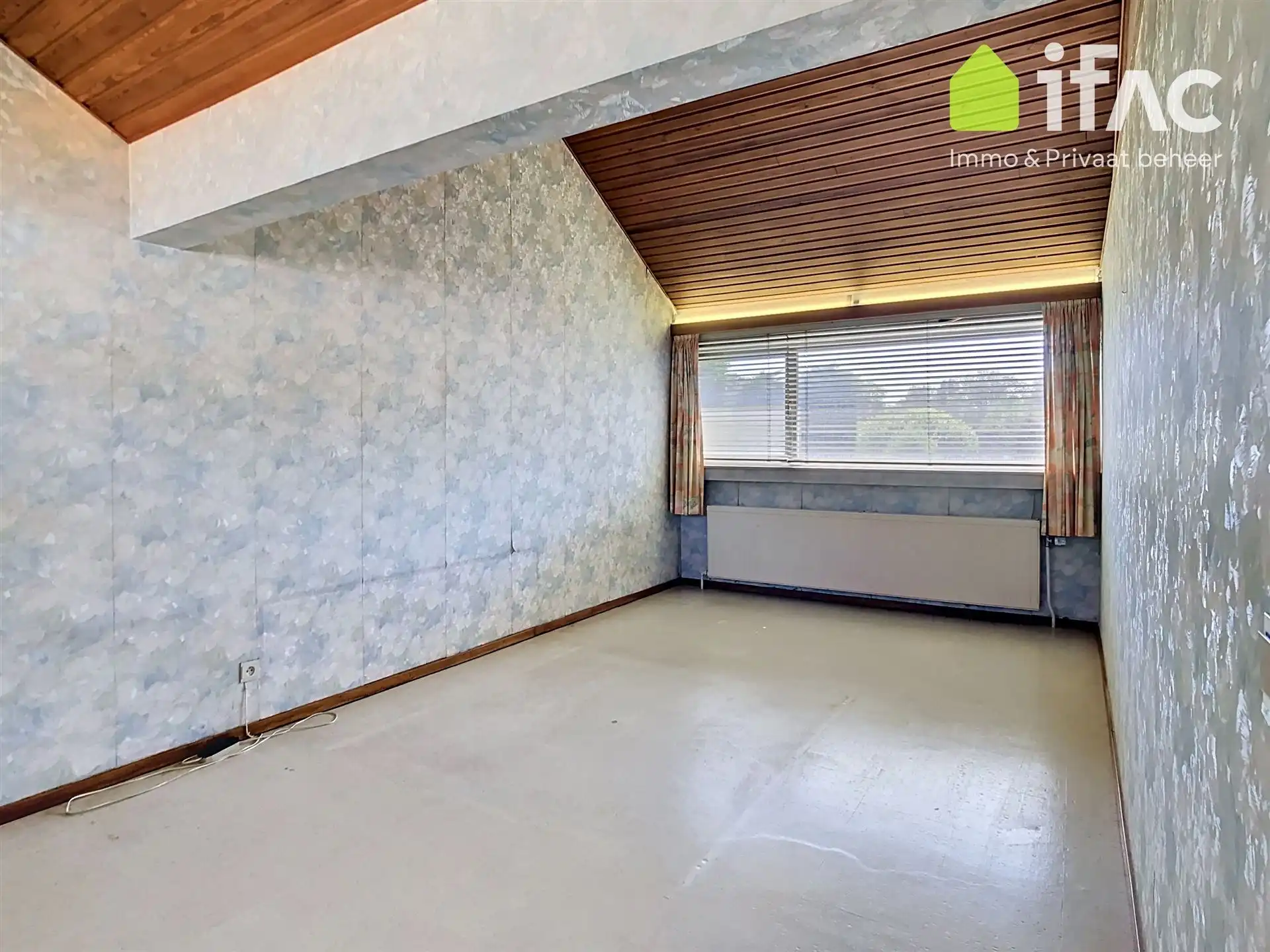 Woning met 4 slaapkamers, garage en tuin foto 17