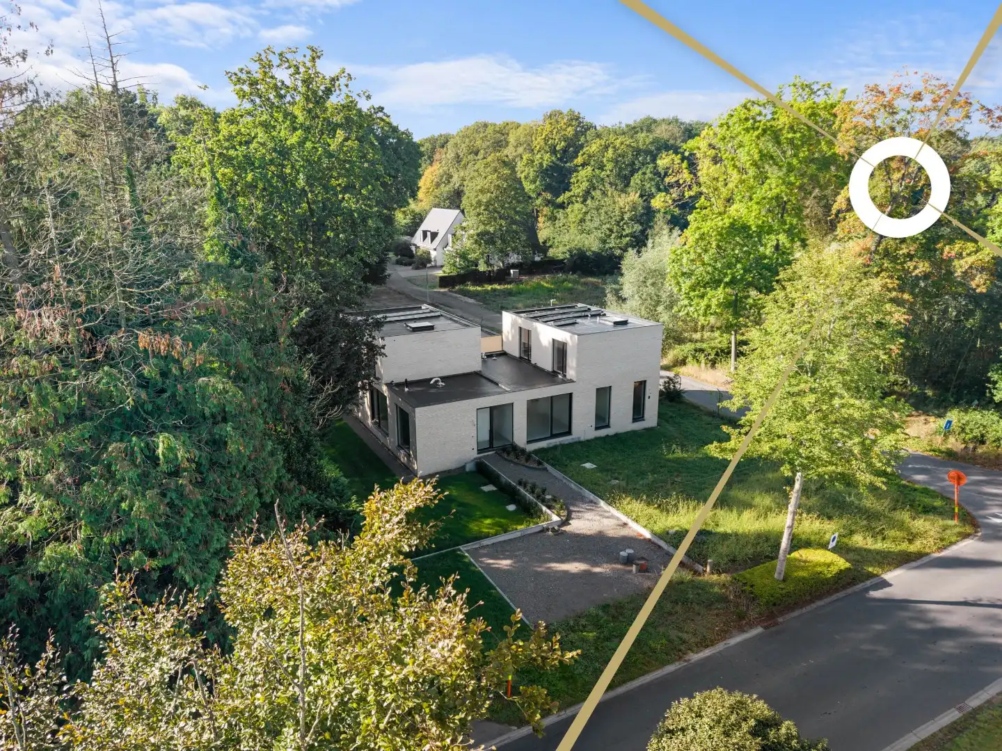 Gezellige en ruime nieuwbouwwoning op rustige ligging! foto {{pictureIndex}}