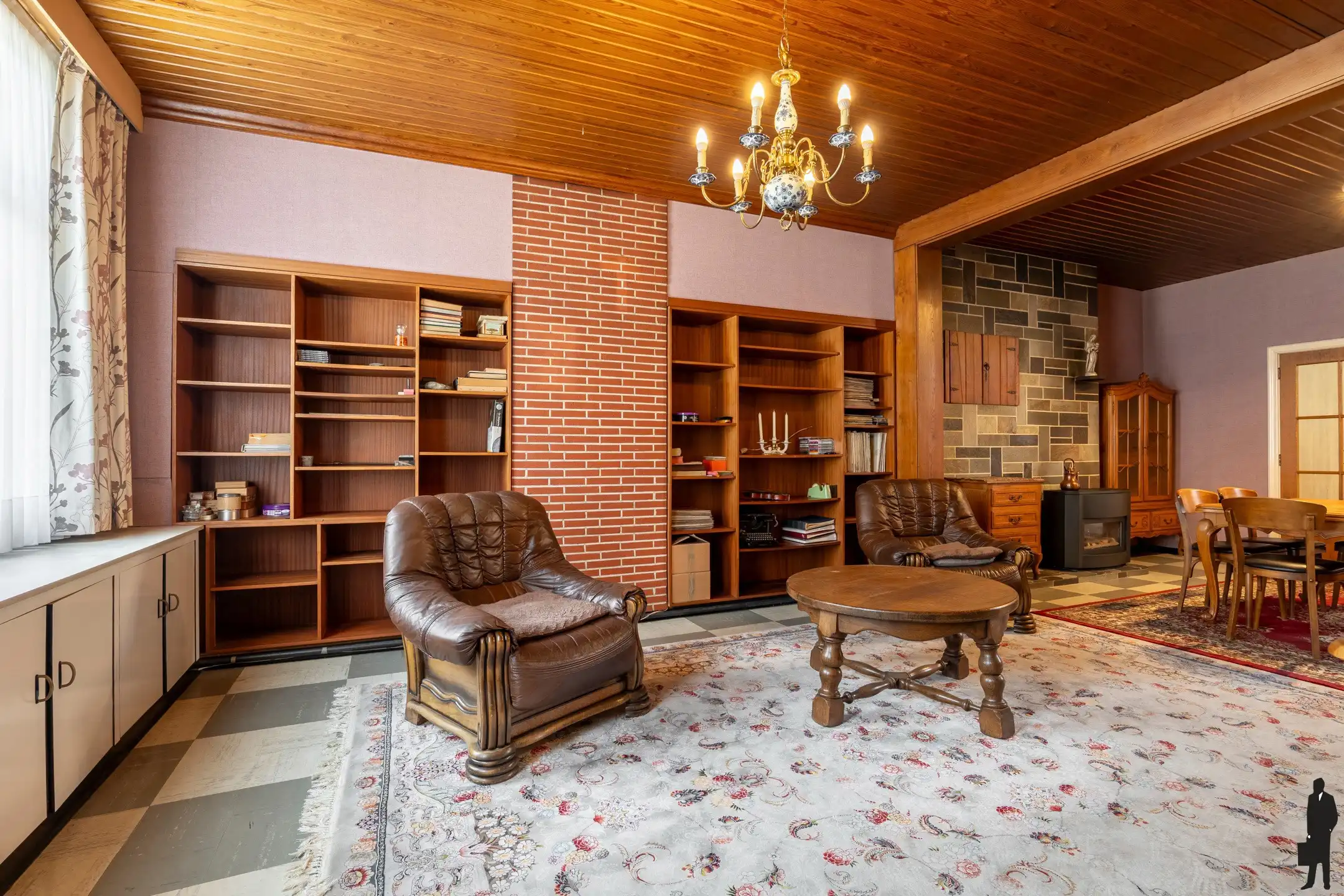 Te renoveren stadswoning met achteringang voor de auto te centrum Hoogstraten foto 4