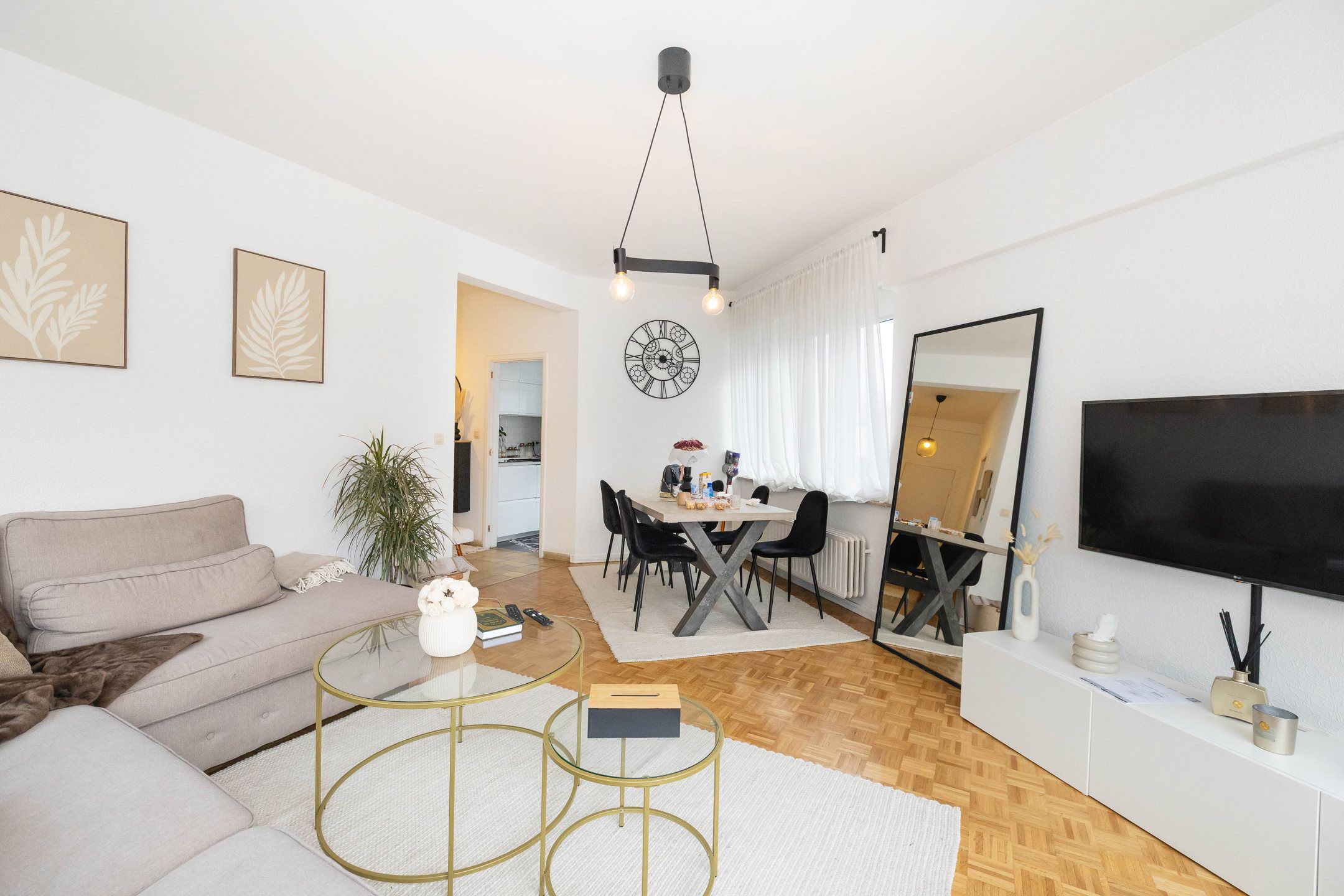 Zeer licht! Begane grond met 1 slaapkamer + bureau. foto 6