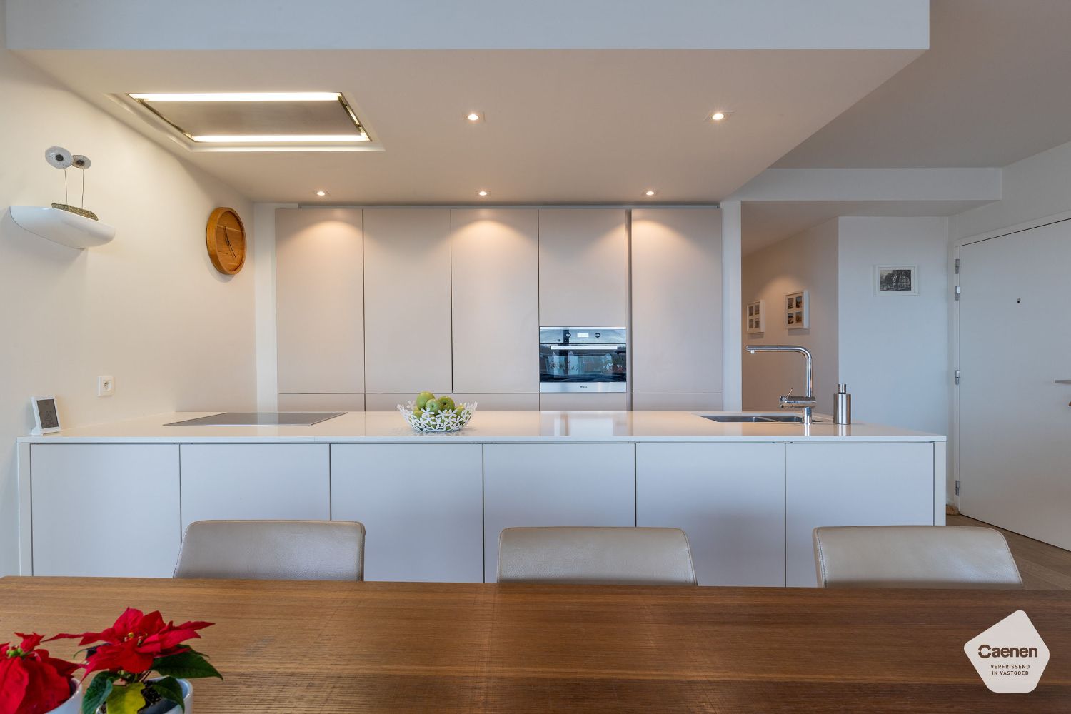 Magnifiek afgewerkt appartement met 2 slaapkamers en riant terras foto {{pictureIndex}}