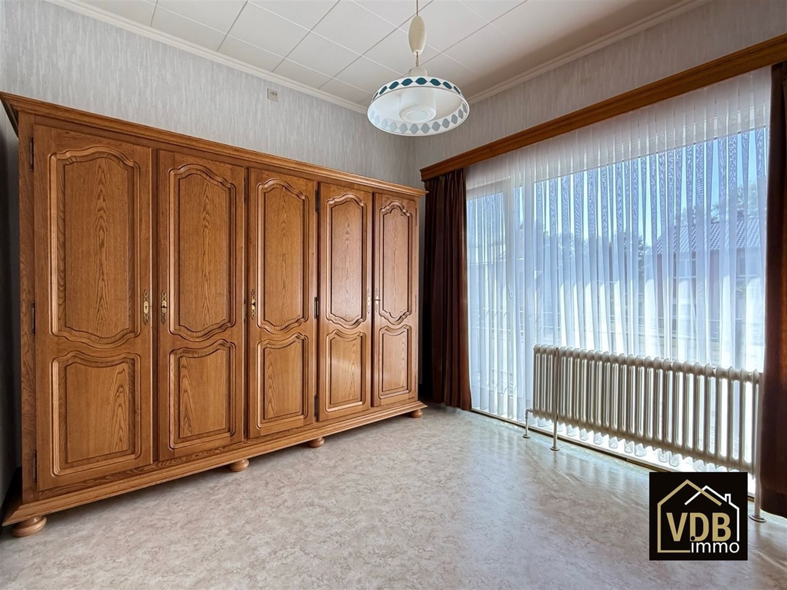 WONING MET 3 SLAAPKAMERS - GARAGE EN LEUKE TUIN foto 35