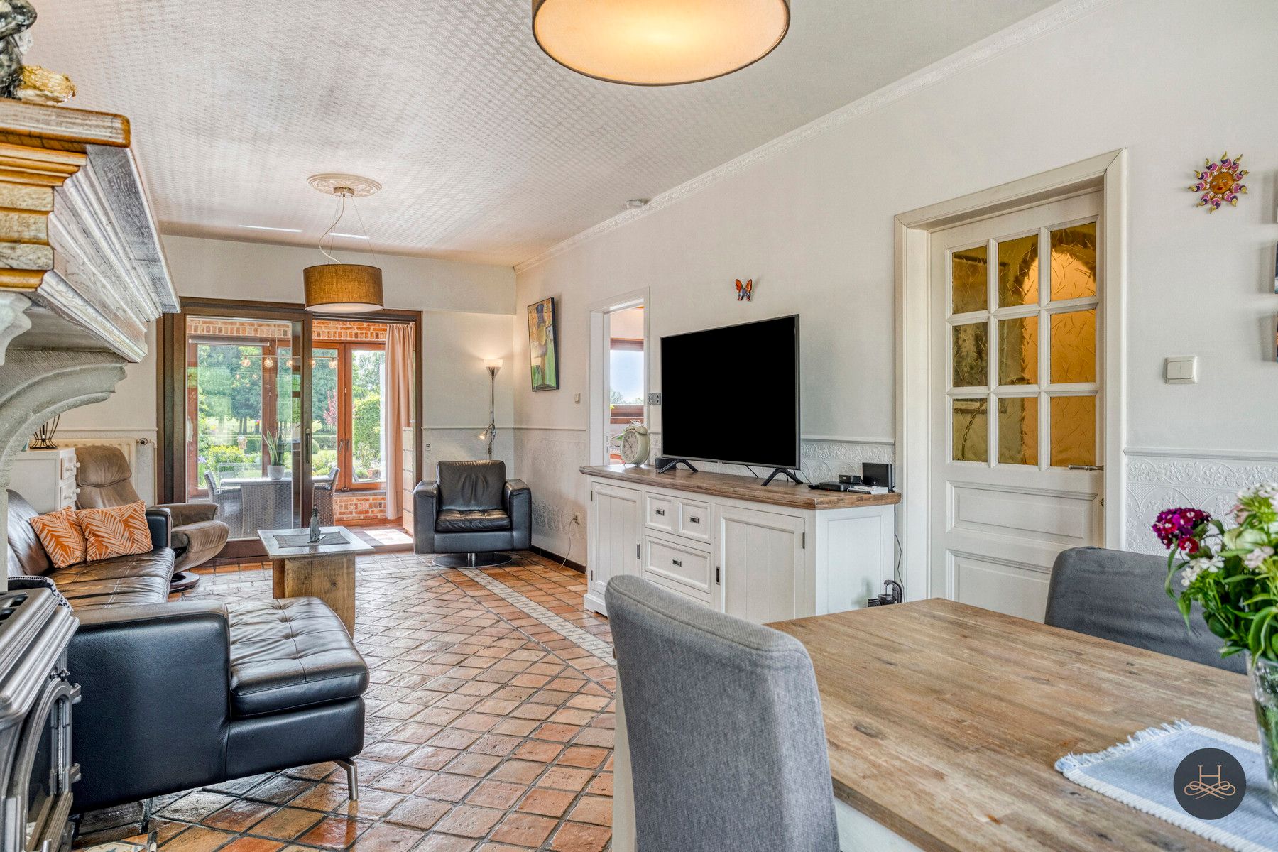 Perfect onderhouden en ruime woning met prachtige ZW tuin foto 12