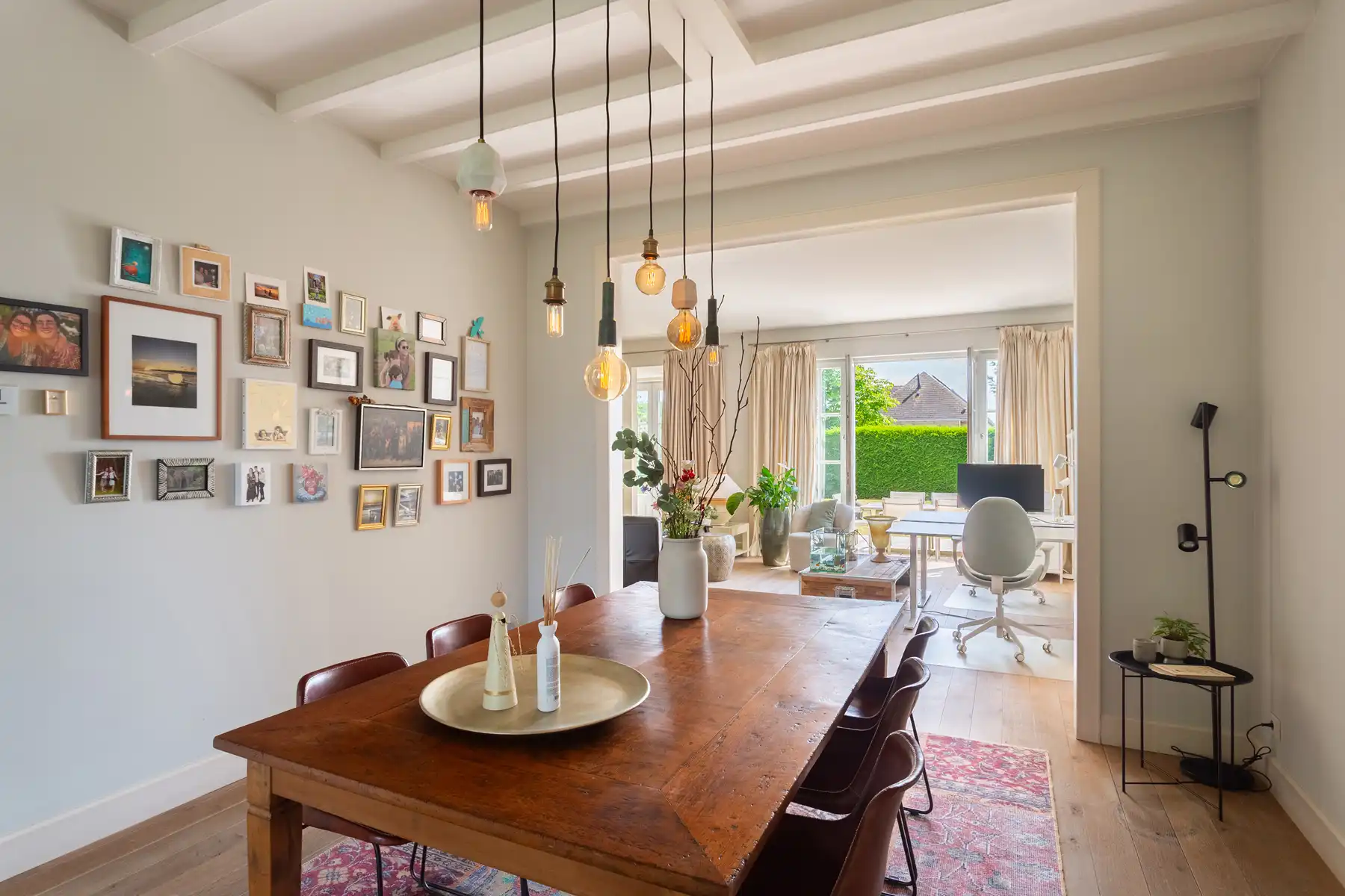 Kontich | Ruime en charmante woning met zuidgerichte tuin foto 3