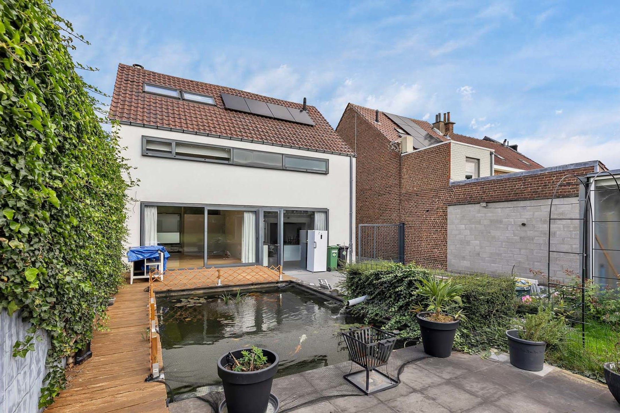 Instapklare woning met garage en tuin nabij station foto 27