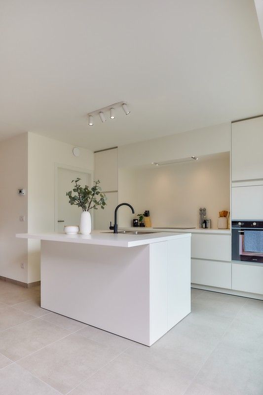 Halfopen nieuwbouwwoning met inpandige garage te Gent foto 3