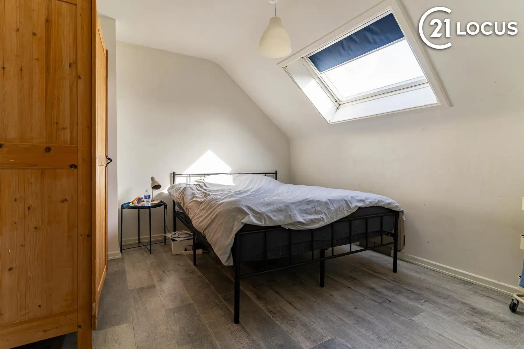 Ruime woning in rustige buurt te Zwijndrecht - 4 slaapkamers foto 12