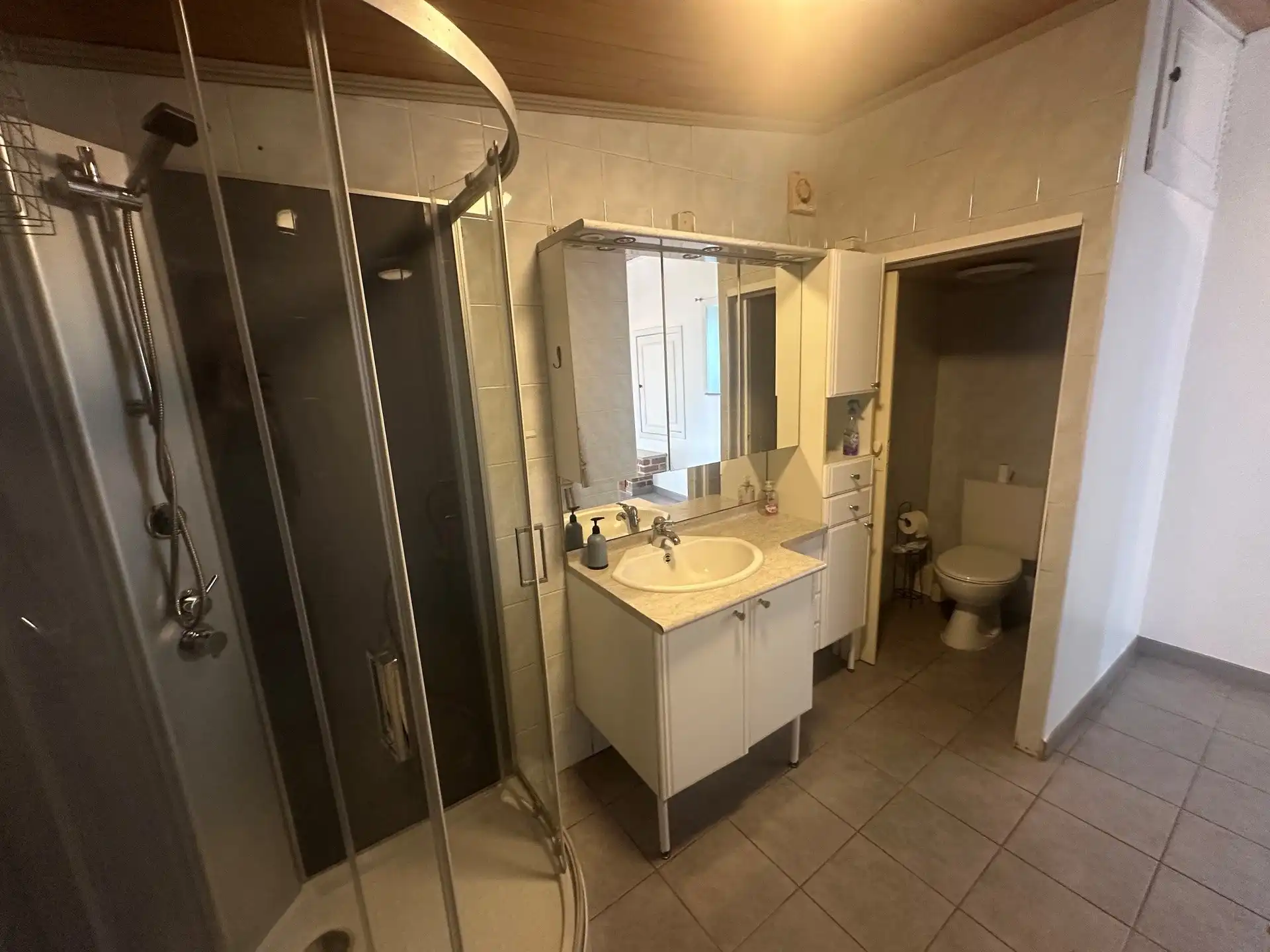 Woning met oprit en terras in het landelijke Laarne foto 6