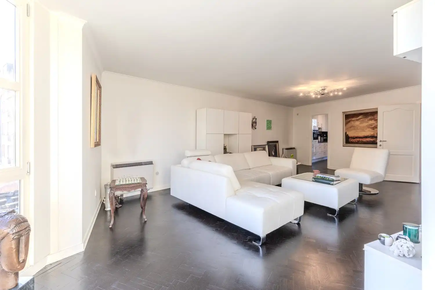 Instapklaar appartement met terras in hartje Lanaken foto 13