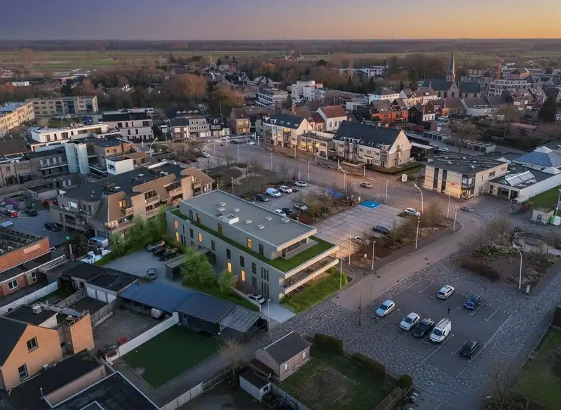 LUXUEUS GELIJKSVLOERS APPARTEMENT MET TUIN TE KOOP OP TOPLOCATIE IN WACHTEBEKE foto 17