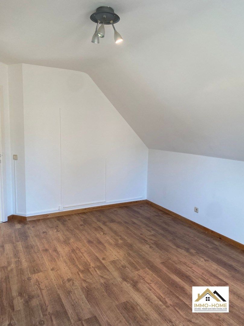 Villa met vier slaapkamers te Nevele foto 20