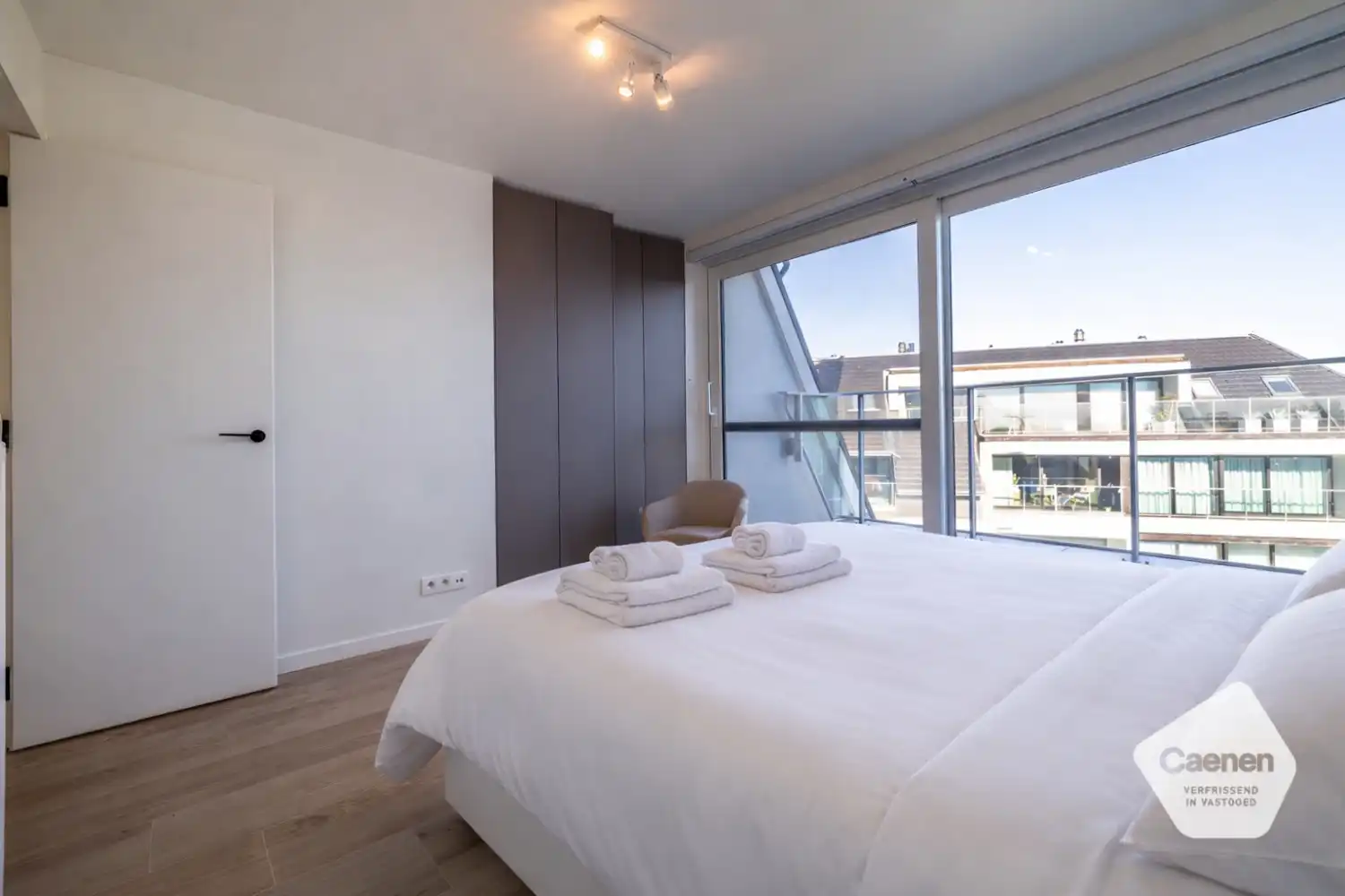 Luxe-appartement op wandelafstand van zeedijk en duinen foto 9