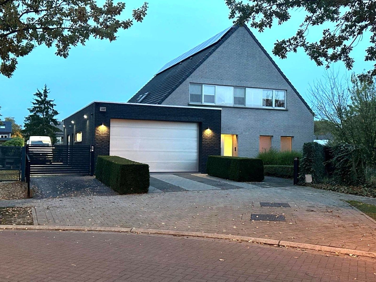 Schitterende villa op 17are 30ca, gelegen op bijna het einde van deze schitterende woonwijk. foto 29