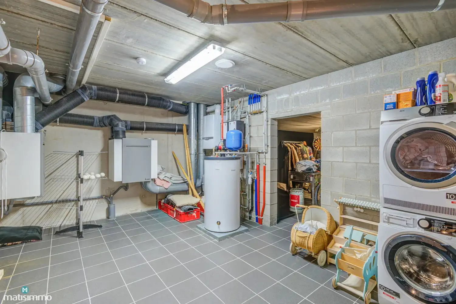 MODERNE VILLA MET INGEBOUWD ZWEMBAD, 3 SLAAPKAMERS EN PRAKTIJKGEDEELTE IN RUSTIGE OMGEVING TE WELLEN foto 37