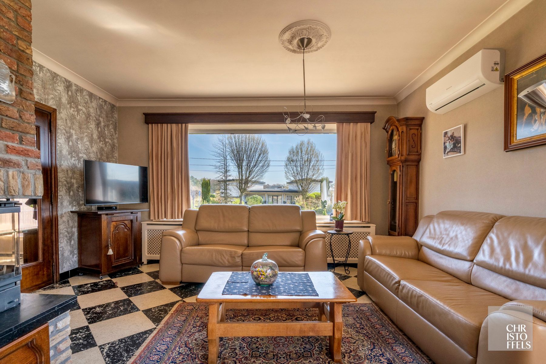 Te renoveren woning op een ruim perceel (1875m²) in Lanaken! foto 6