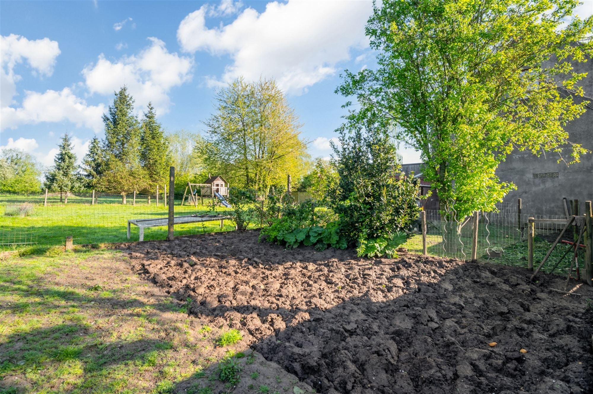 Op te frissen ééngezinswoning met 3 slaapkamers en tuin! foto 21