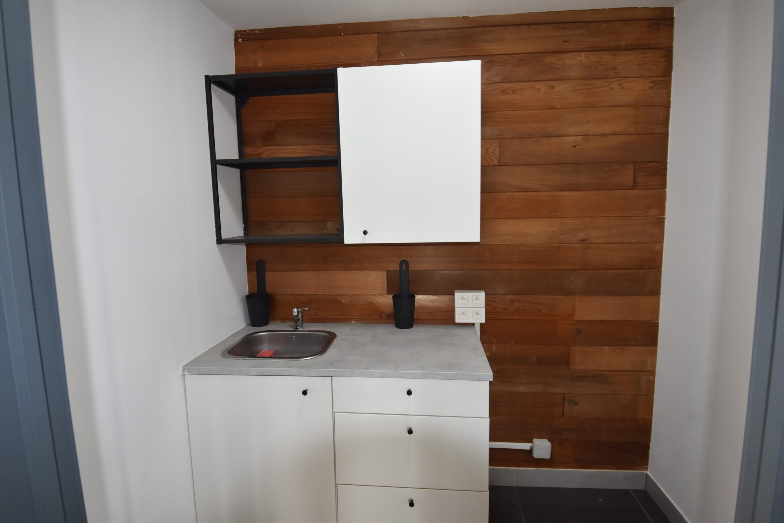 Winkelruimte/Showroom met bureel aan de rand van Sint-Niklaas foto 13