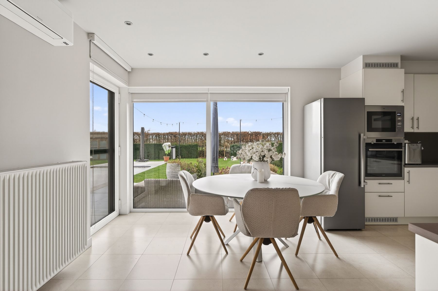 Rustig gelegen exclusieve villa met zwembad in Jabbeke foto 6