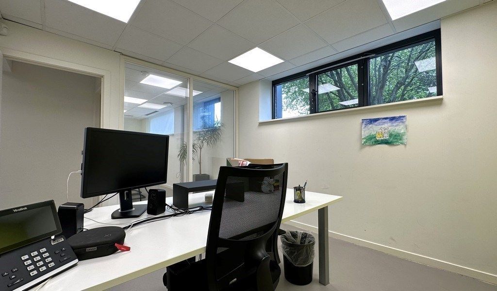 Instapklare kantoren te huur aan afrit E40 in Drongen foto 9