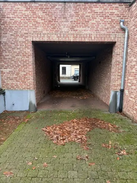 Garage te huur gelegen in het centrum van Wakken. foto 6