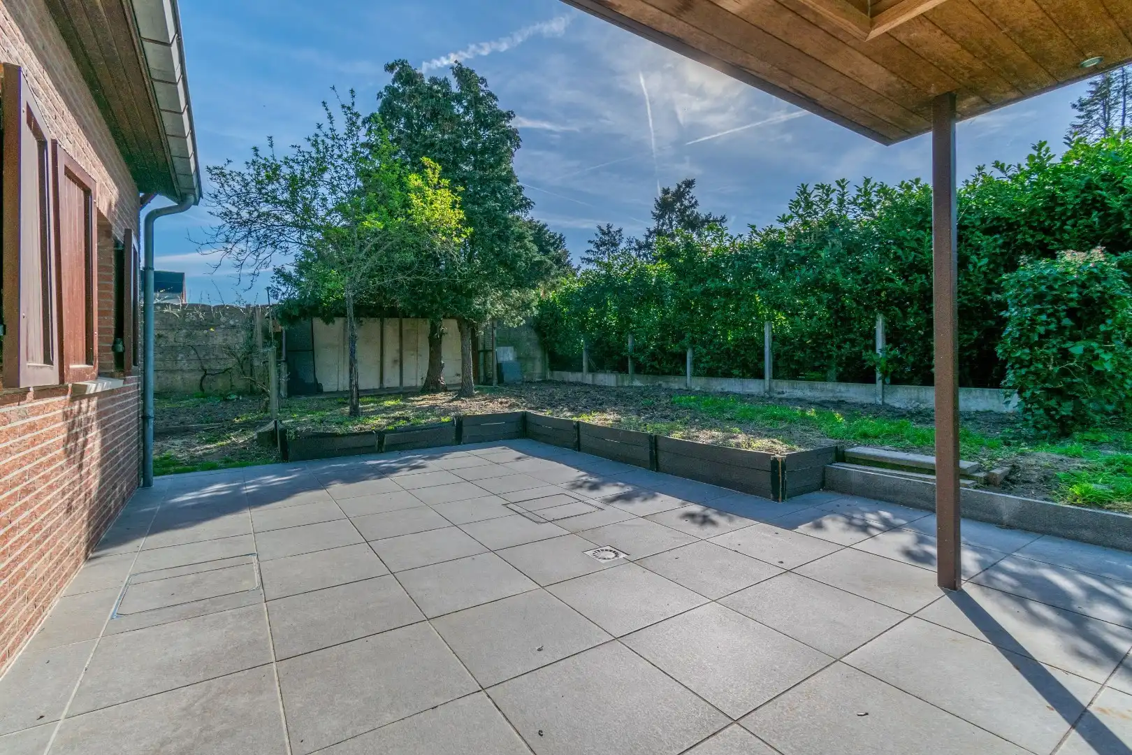 Een ruime (250m²), te moderniseren villa!! foto 19