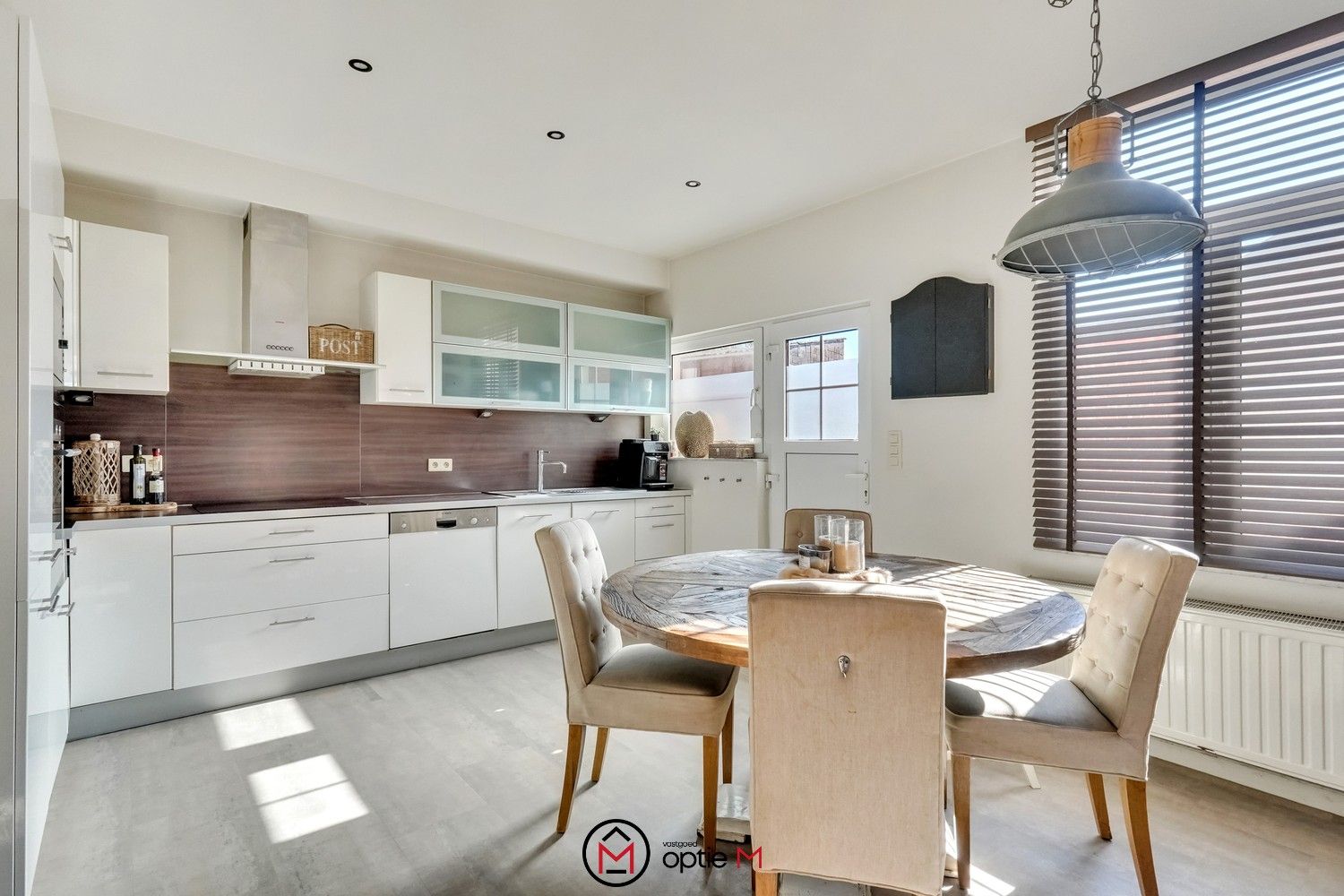 Charmante woning met 4 slaapkamers + weide foto 9
