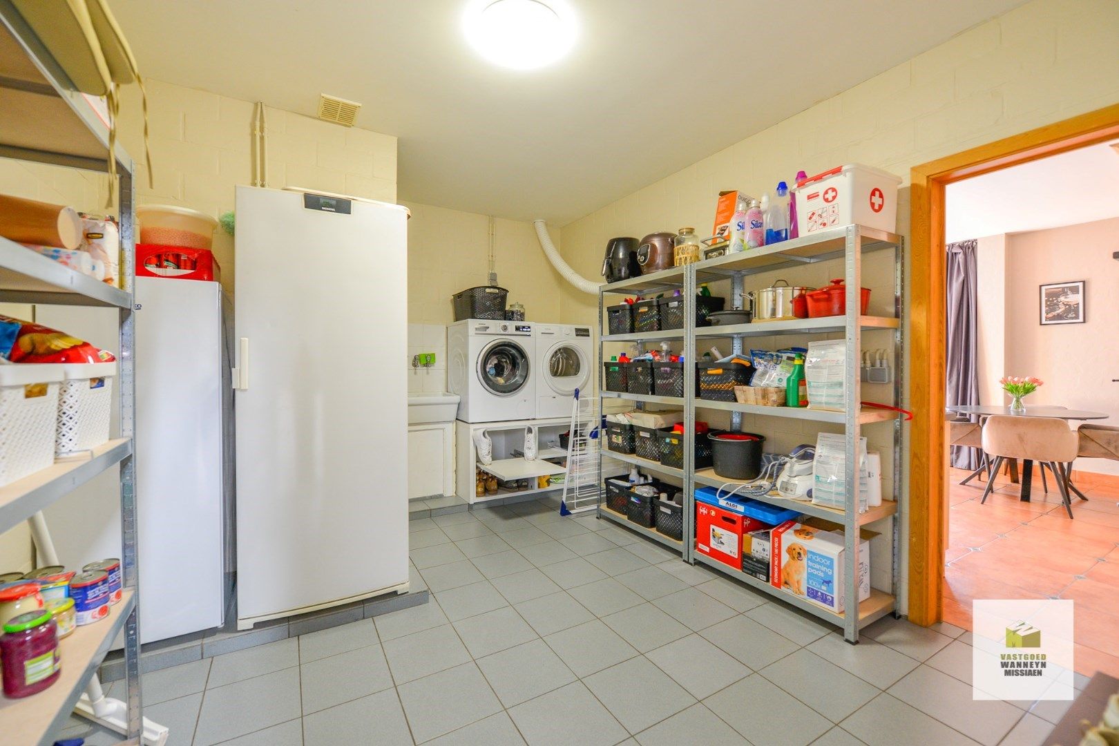 Ruime loods (650m2) met instapklare en energiezuinige woning te Beernem foto 7