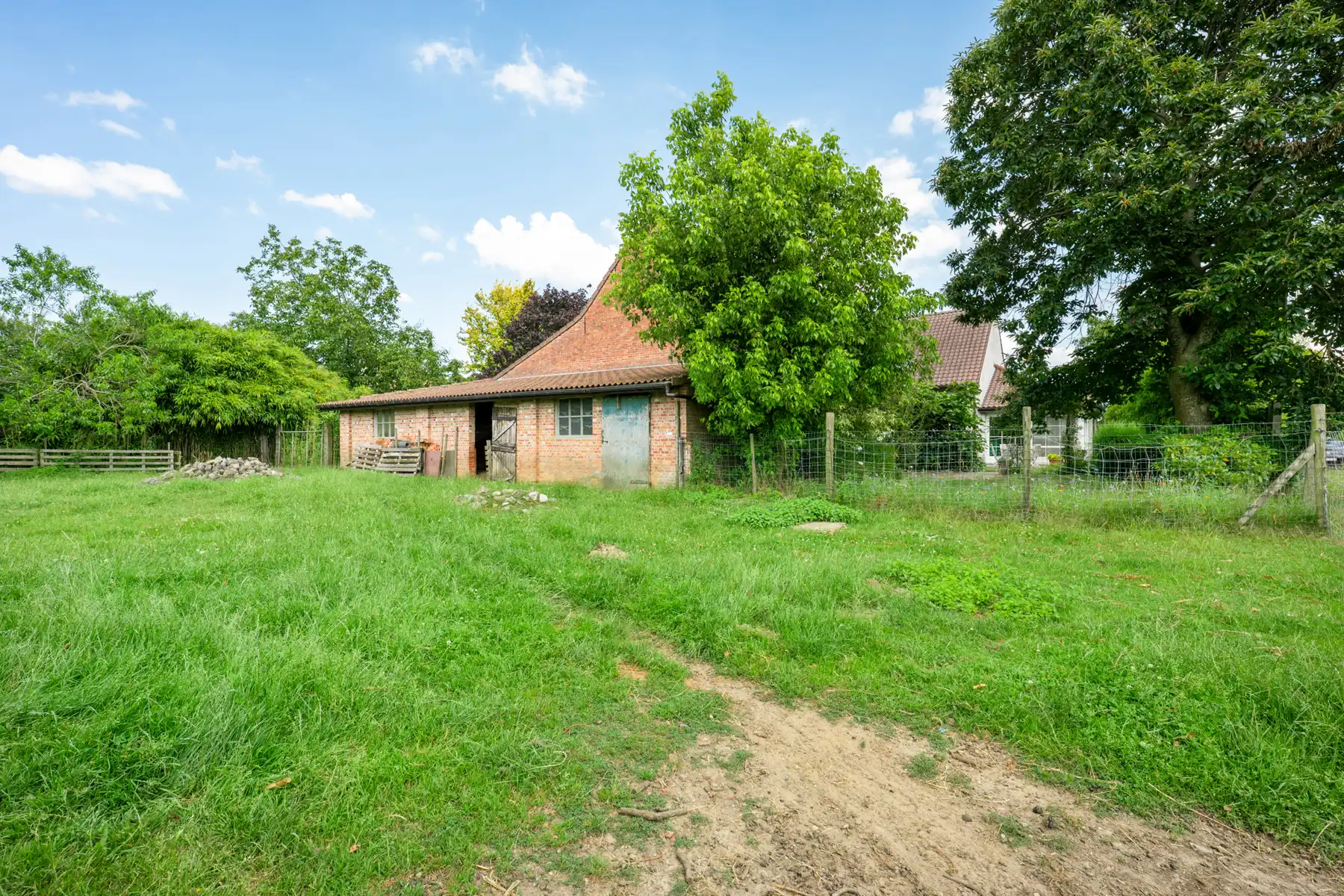 Unieke hoeve op 5.589 m² in Wommelgem. foto 29