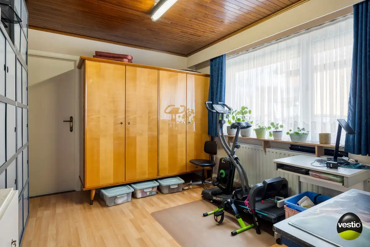 Gezinswoning met 3 slaapkamers, bureau en energiezuinige voorzieningen op toplocatie in Heusden-Zolder foto 15