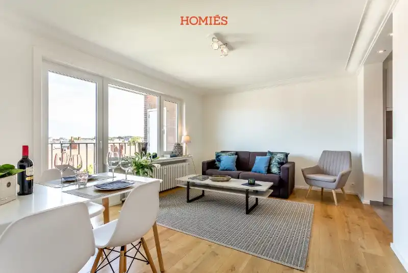 Fully furnished 1-bedroom apartment with terrace foto {{pictureIndex}}